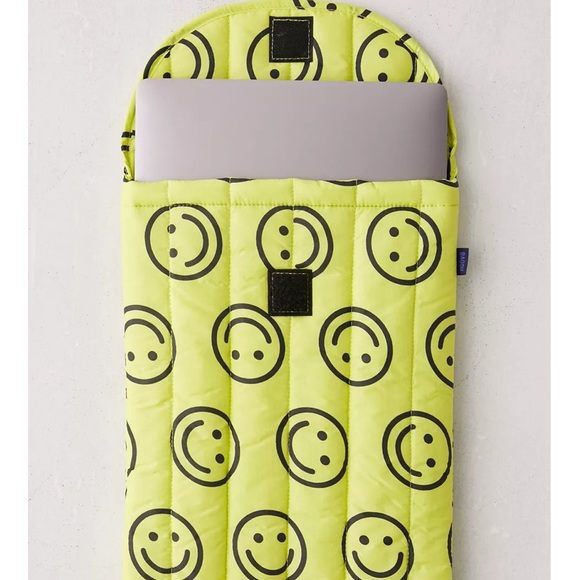 BAGGU Other Baggu Smiley Face Laptop Case Sleeve Poshmark